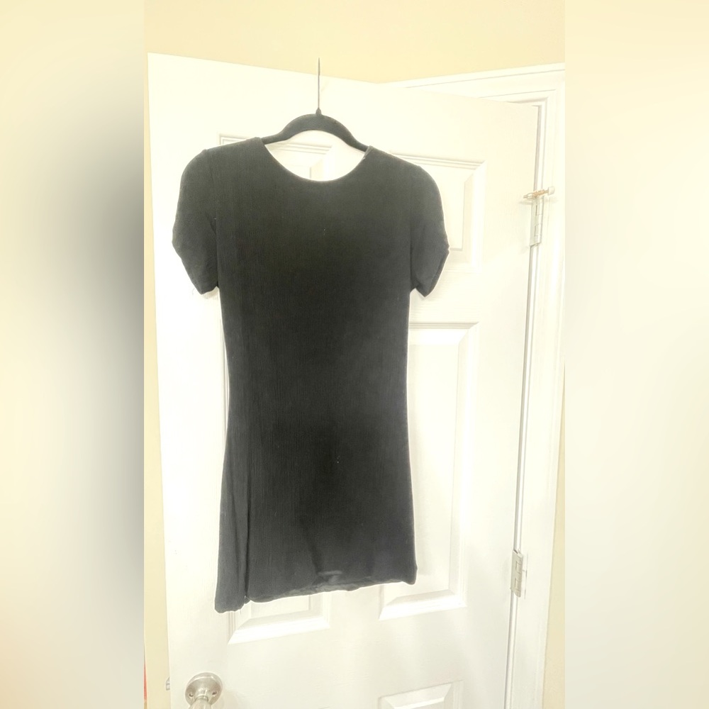LULU’S “Vacay days black backless shift dress”
